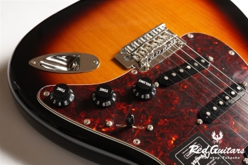 Limited Edition Player Stratocaster - 3 Color Sunburst